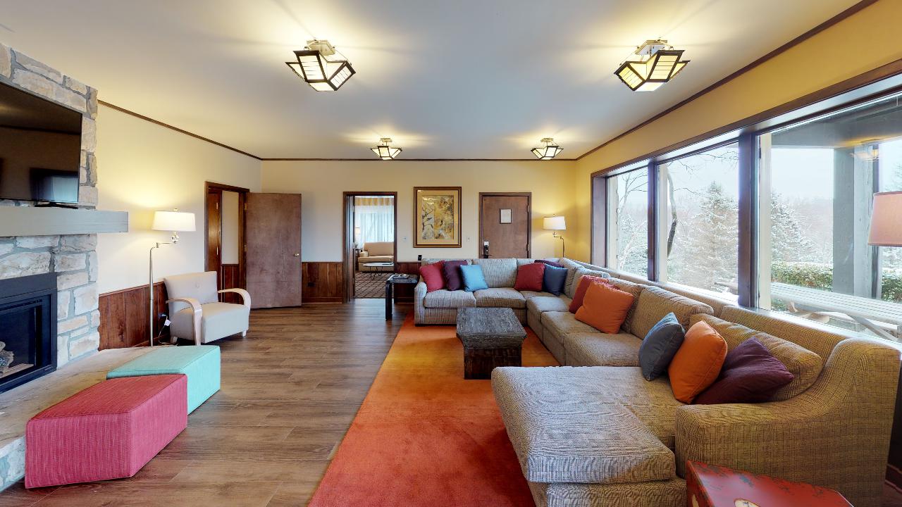 Maple-Chalet-Downstairs-Living-Room1